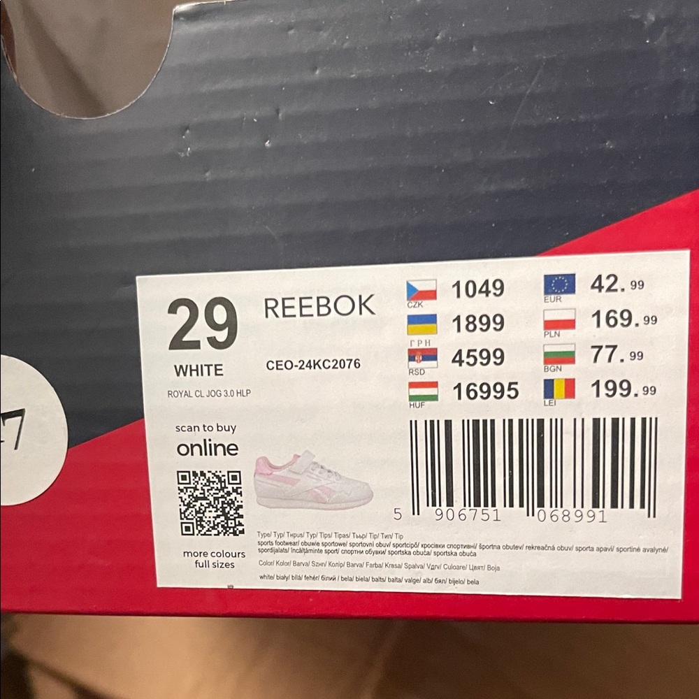 Reebok Kids Sneakers in White and Light Pink - Picture 2 of 9
